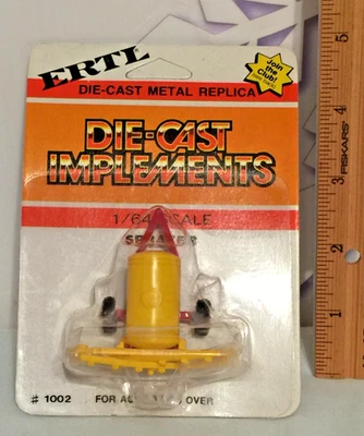 ERTL #1002 SPRUZZATORE - Attrezzi pressofusi scala 1/64 in PKG (U62) - Immagine 1 di 4