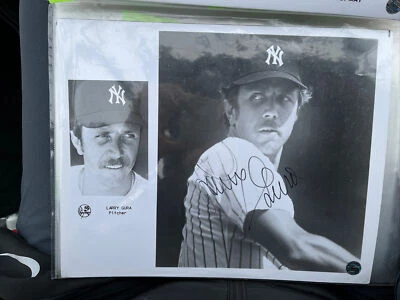 Larry Gura signed Royals Yankees team issued photo vintage 8x10 Holo  - Image 1 of 2