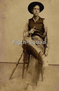 Foto foto de vaquero del viejo oeste en Chaps 7712 - Imagen 1 de 2