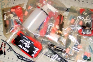 RC Modell Blade Halter Akku Riemen Align T-Rex Hubschrauber Drohne Xtra Teile Konvolut - Bild 1 von 22