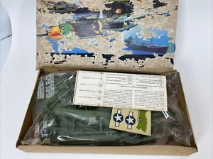 MPC (1982) B-25 MITCHELL 1/72 Scale Kit #1-4301 -SEALED PARTS!!! - UGLY Box Art - Picture 1 of 9