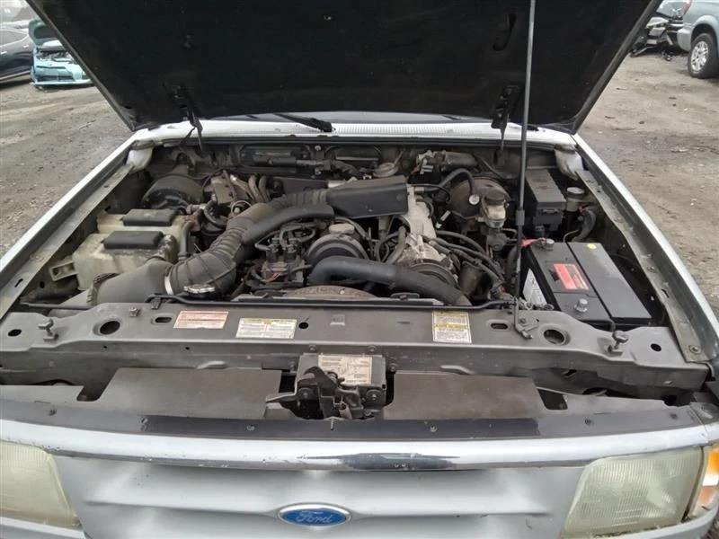 Módulo de control electrónico ECM del motor manual compatible con 95-97 MAZDA B-2300 23186009 Foto 1 de 4