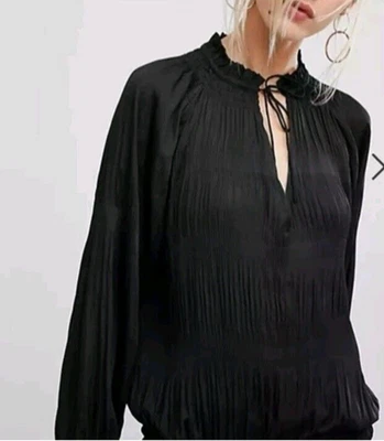 Camisa Blusa Current Air Top M Mediana Negra Plisada Corbata Manga Larga Lavable Foto 1 de 4