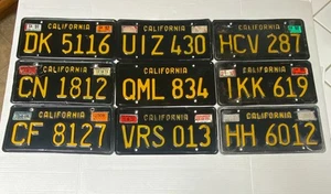 Lote De Colección 1963 California Negro Amarillo Metal Coche Auto Matrícula Decoración Pared 43B - Imagen 1 de 2