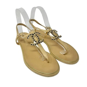 CHANEL Vintage CC Logo Thong Sandals Heels #39 Cream Gold Black Leather - Picture 1 of 11