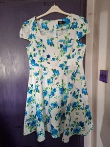 DOLLY AND DOTTY..WHITE BLUE FLORAL RETRO DRESS..SIZE 16..BNWT - Picture 1 of 6