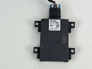 Módulo sensor radar punto ciego trasero derecho Genesis G90 OEM 2017 2018 18 G 90 - Imagen 1 de 9
