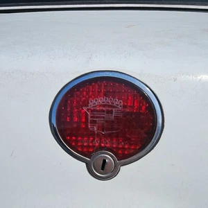 CADILLAC ALLANTE REAR TRUNK LOCK/LIGHT 1989 - Foto 1 di 1