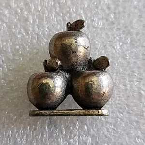 Monopoly Hello Kitty Collector Apples 2010 Token Piece Part Only - Picture 1 of 3