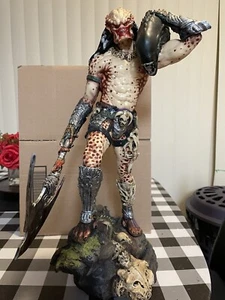 18 Inch Predator Figure w/Alien Head - Picture 1 of 4