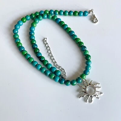 Gargantilla collar de cuentas de piedra de crisocola con colgante de sol para mujeres niñas joyas Reino Unido Foto 1 de 3