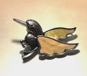 H62718 COLGANTE BROCHE COLIBRÍ PLATA TIBETANA CÁSCARA BLANCA - Imagen 1 de 2