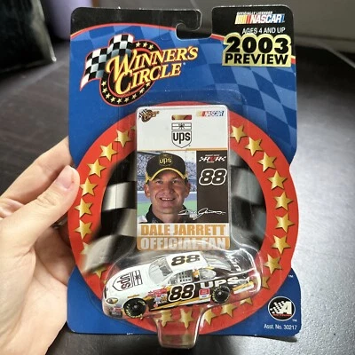 NASCAR 2002 Winners Circle 15900 Dale Jarrett #88 Pit Pass Preview 1:64   - Imagem 1 de 4