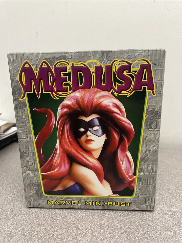NEW Marvel Bowen Designs/Marvel Universe "Medusa" mini-bust - Image 1 of 4