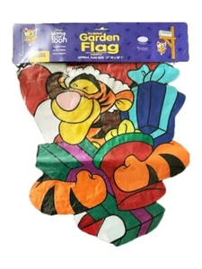 TIGGER~DE WINNIE THE POOH~BANDERA DE JARDÍN DE NAVIDAD~13" X 18" - Imagen 1 de 1