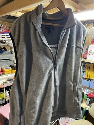 Grey Polyester Vest bin 9 - Image 1 of 4