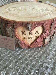 Rustic carved heart log cake stand, personalised or un-personalised, log slice - Picture 1 of 8