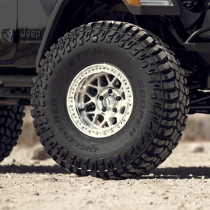 4 New 17" KMC Grenade Crawl Beadlock Machined 17x8.5 5x5 5x127 Wheels Rims Jeep - Picture 1 of 8