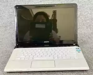 Sony Vaio Laptop SVE141D11L, Intel Core i5-1235U, 2.4GHz In White - For Parts - Picture 1 of 14
