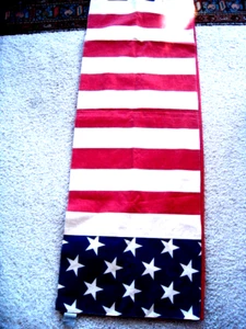 Runner da tavolo bandiera americana fienile ceramica 18x108" *4 luglio *nuovo senza etichette - Foto 1 di 4
