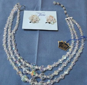 Collar y pendientes de clip TIARA Jewels Aurora Borealis de 3 hilos en muy buen estado - Imagen 1 de 11