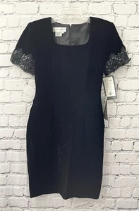 MAGGY LONDON Black Velvet Elegant Evening Dress Beaded Lace Size 4 New - Picture 1 of 8