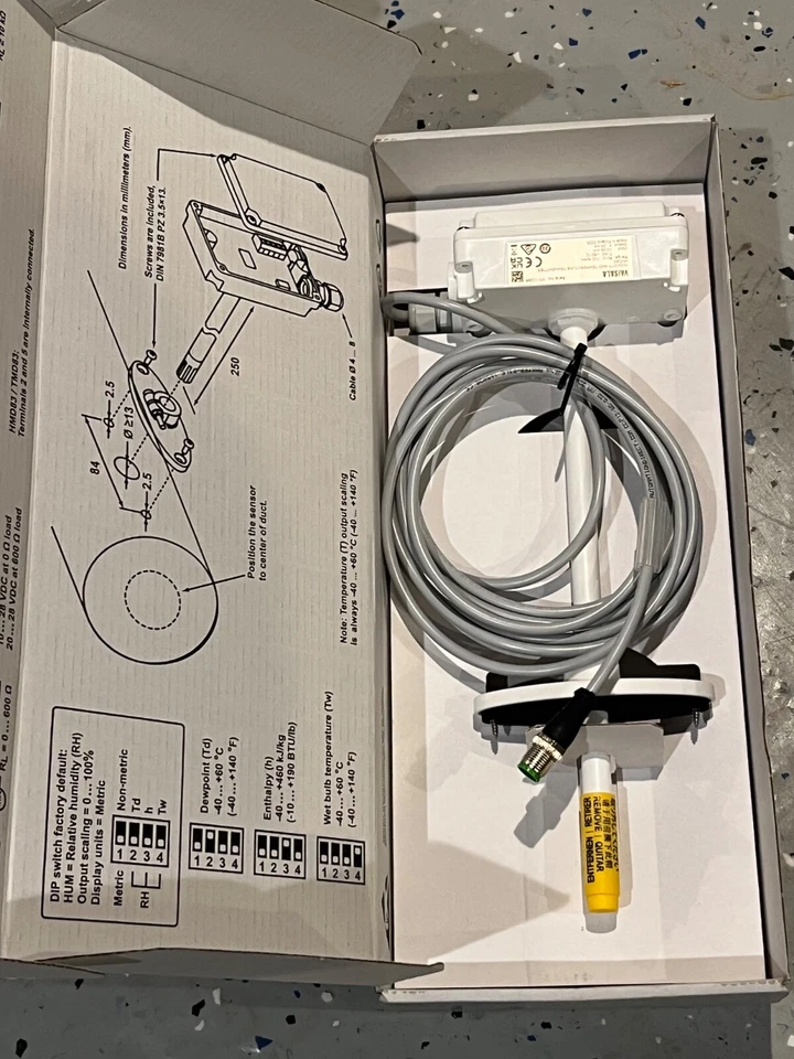 VAISALA humidity and temperature Transmitter HMD82 - Image 1 of 4