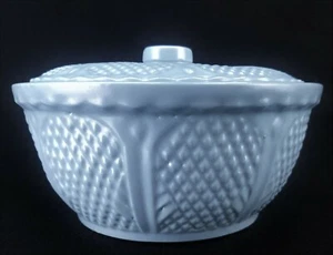 Vintage RRPCo Robinson Ransbottom Pottery Light Blue Casserole Bowl With Lid - Picture 1 of 12