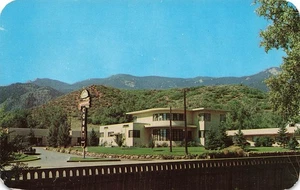 COLORADO SPRINGS CO RAINBOW COURT MOTEL 1954 VINTAGE POSTCARD 082525 U - Picture 1 of 2