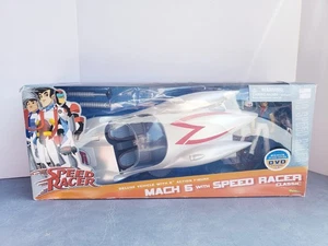 Mach 5 Speed Racer Classic Deluxe Fahrzeug mit 5" Actionfigur 2006 Art Asyl - Bild 1 von 10