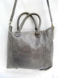 Bolso de cuero gris de Fenland, nuevo con aspecto desgastado hombro y asa superior - Imagen 1 de 1