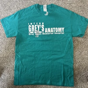 Greys Anatomy Intern Crew Shirt Size Medium Made By Gildan - NWT - Picture 1 of 3