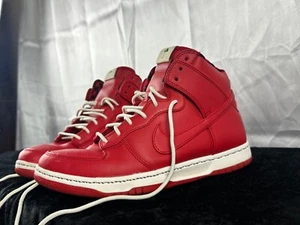 Size 9 - Nike Dunk Ultra Rain Jacket - Picture 1 of 12