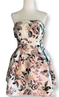 Mini Vestido Sin Tirantes Marfil con Rubor Floral Juniors Speechless Talla 3 Foto 1 de 4