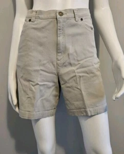 Jones Wear Sport Stretch Khaki Shorts ~ Women Size 4 - Picture 1 of 8