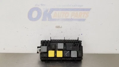17 MERCEDES BENZ GLS63 AMG W166 ENGINE FUSE BLOCK 1669068201 - Image 1 of 4