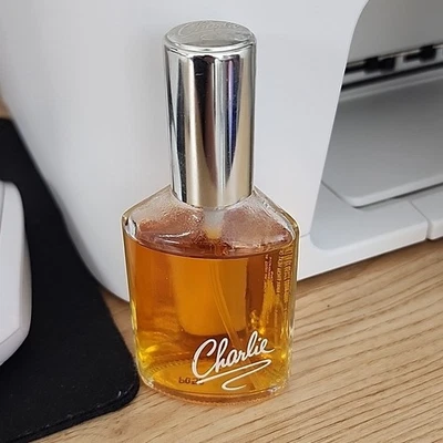 Spray Revlon Vintage Charlie Colonia con Tapa de Plata 1.3 OZ Foto 1 de 4