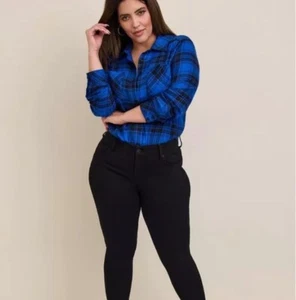 Camicia tunica Torrid in rayon spazzolato acrilico con lacci e bottoni 4X - Foto 1 di 12