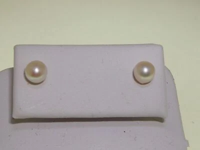 LOVELY 14K SOLID GOLD CULTURED PEARL EARRINGS! - Image 1 of 4