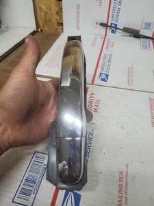 2009-2017 Chevrolet Traverse Front RIGHT PASSENGER Side Exterior Door Handle OEM - Picture 1 of 3