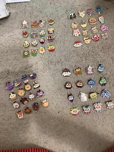 Lotto spille Disney Munchling Pins serie 1 - 4 set completo di 64 spille - Foto 1 di 1