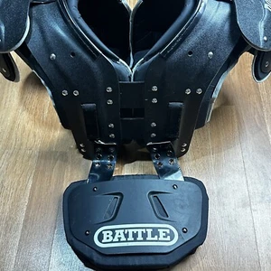 Almohadillas de hombro de fútbol americano Douglas M50-M Destroyer 2.0 con placa posterior mediana 18"-19" - Imagen 1 de 7