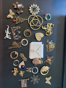 Vintage Estate Collection Brooch Pin Lot of 28 - Picture 1 of 5