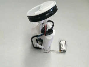 GENUINE QUALITY FUEL PUMP 2000- 2007 C-CLASS Mercedes Benz W203 C 200 Kompressor - Picture 1 of 4
