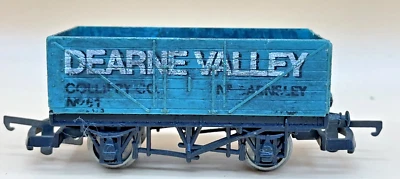 LIMA 16T OO Gauge Coal Wagon – Dearne Valley Green – Weathered Steel Open Wagon - Image 1 of 4