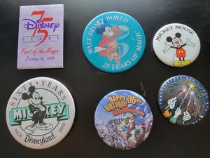 Lot Of Vintage Pin-Back Buttons Disney - Picture 1 of 8