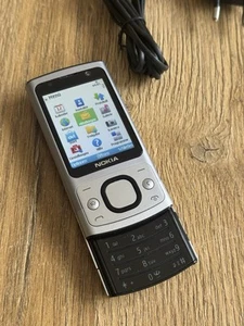 Nokia 6700 slide sehr gut - Bild 1 von 8