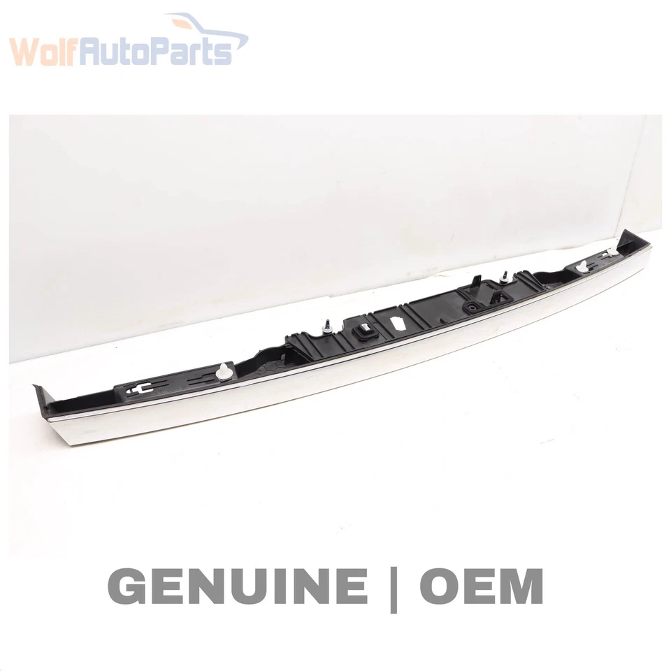 BMW 740LI 2011-2015 - Conjunto de luz/mango de escotilla de maletero Foto 1 de 4