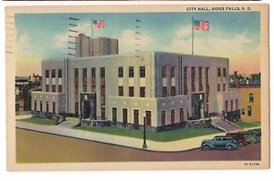 CITY HALL BUILDING Sioux Falls Vintage Cars South Dakota Postcard SD Linen 1958 - Picture 1 of 1