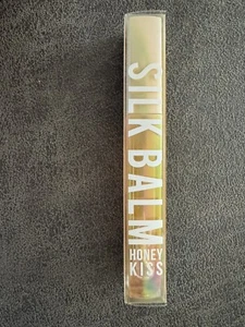 Huda Beauty Silk Balm Honey Kiss Lip Balm Queen Bee 0.11oz/3.3ml New With Box